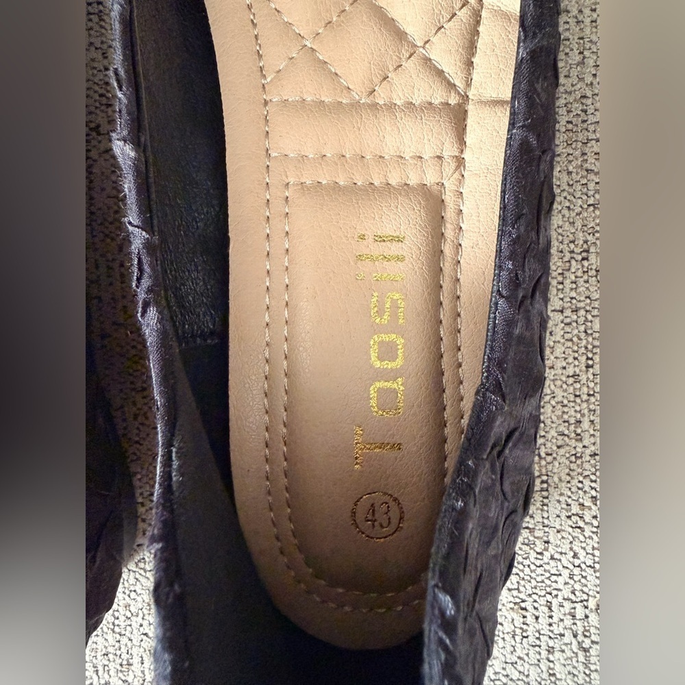 Women’s Black and Blue Beaded Flats - Picture 7 of 9